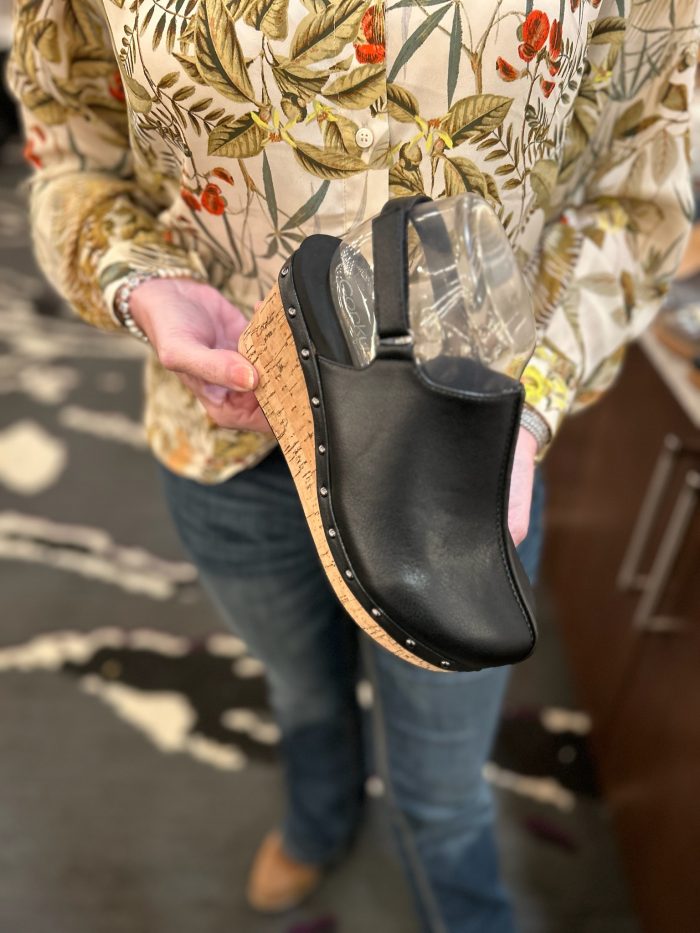 Corkys stop back round toe black cork bottom wedge make em blush