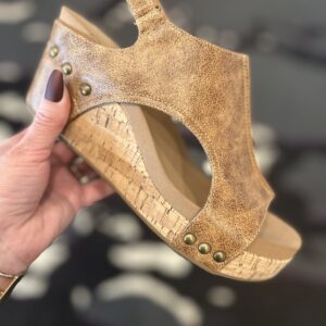 Corkys Cognac Distress Carley