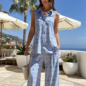 Sleeveless Shoreline Blue Abstract Travel Sets